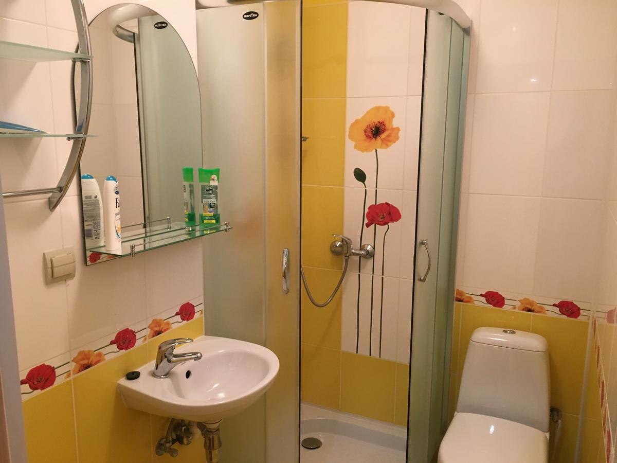 Apartment Bombonyerka ดรอฮอบิคช์ ภายนอก รูปภาพ
