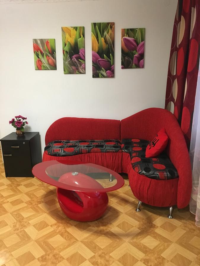 Apartment Bombonyerka ดรอฮอบิคช์ ภายนอก รูปภาพ